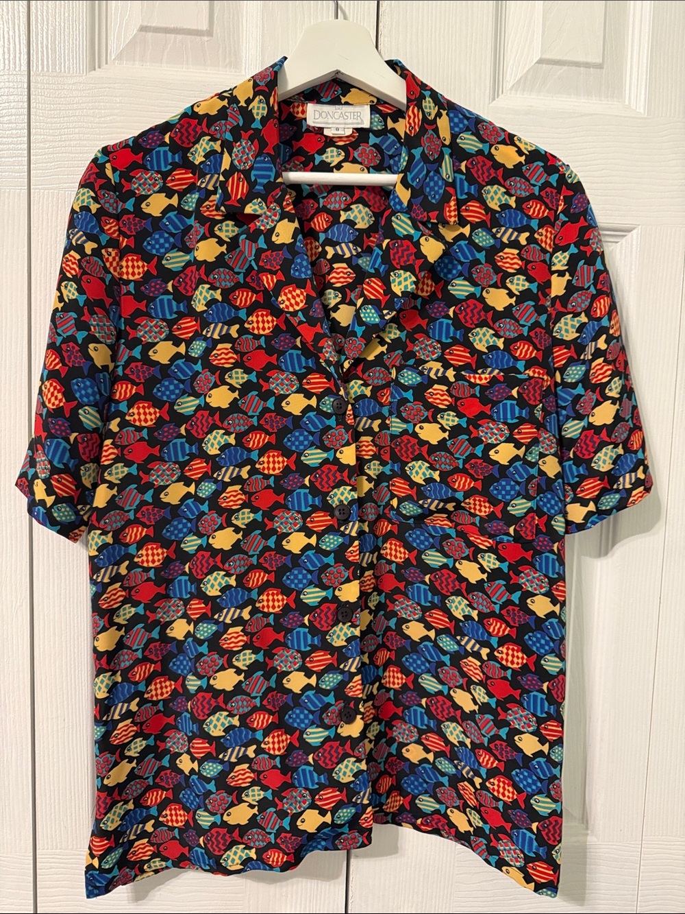 Vintage Doncaster Multicolor Fish-Print Short Sleeve Button Blouse Sz 8